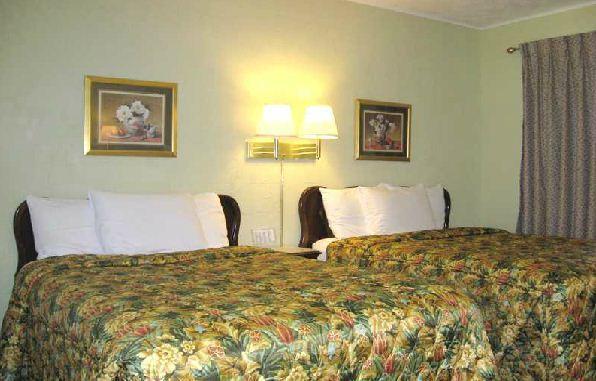 White Columns Motel Pine Mountain  Esterno foto